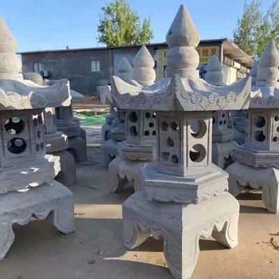 Chine Surface naturelle de pagoda en pierre extérieure japonaise de lanterne de marbre de jardin à vendre