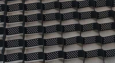 China Geoceldas plásticas de la rejilla de la grava de la calzada para los muros de contención de Geocell de la estabilización del suelo en venta