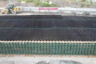 China Bodenhaltestrukturen Glatte / Perforierte Kunststoff-PP-Geozelle für steile Hänge zu verkaufen