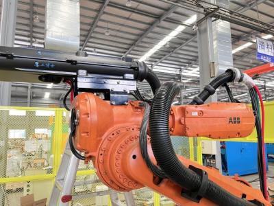 China Kuka Industrial Robot KR 70 R2100 PA para pegar e colocar robô de segunda mão à venda