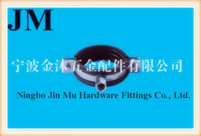 中国 M8 ナットはゴムによって絶縁されたクランプ、ゴム製ライニングが付いている 3 インチのパイプ・クランプを修理しました 販売のため