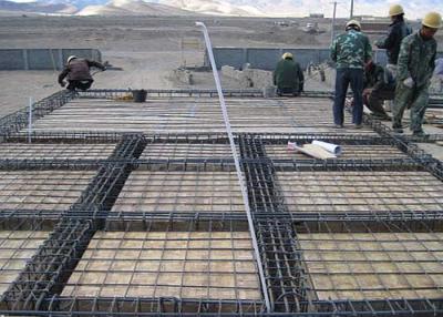 中国 OEM 8*8cmの穴の棒鋼の網/具体的な補強鋼鉄網 販売のため