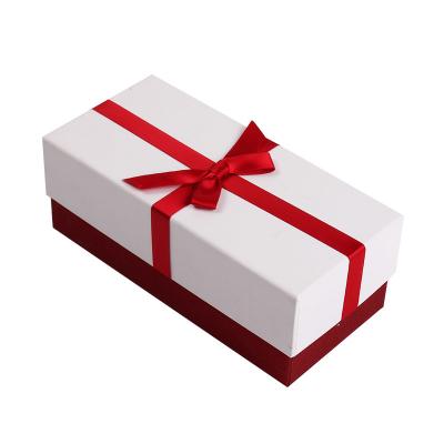 China Caja rígida de dos piezas de la caja de papel del regalo del vestido de boda con el cierre de la cinta en venta