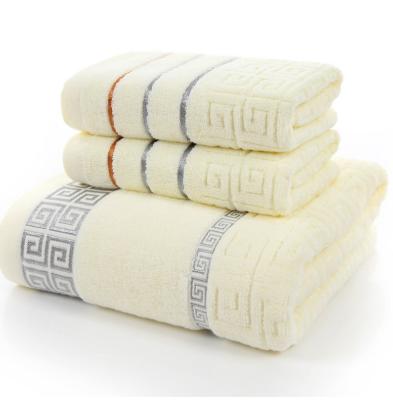 China Toalha de banho de microfibra de luxo suave absorvente durável secar rápido cuidado fácil à venda