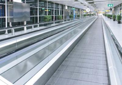 China VVVF Drive Airport Moving Walkway 11 Degree Passenger Escalator for sale