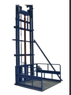 China 2000KG Small Cargo Lift for sale