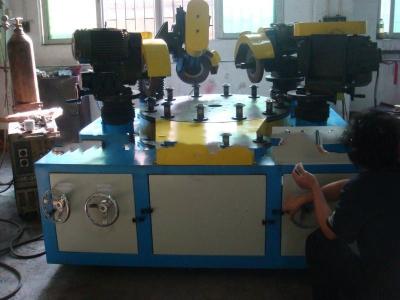 中国 自動ステンレス鋼磨く機械、触れられたスクリーンが付いているポリッシャの緩衝機械 販売のため