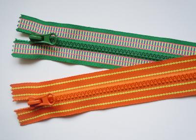 China Zíper de nylon do zíper da bobina do fundo colorido da tração do metel para o revestimento, revestimento, vestido à venda