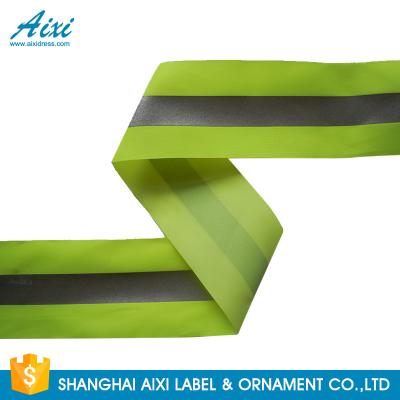 China 100% Polyester Ribbons Reflective Safety Tape Single Sided With Offer Printing for sale