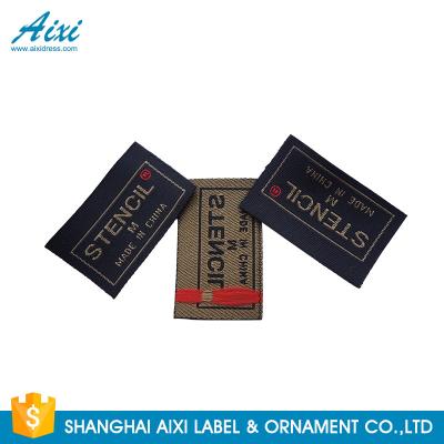 Chine Étiquettes de label d'habillement tissées par marque de vêtements, marque de distributeur adaptée aux besoins du client de vêtement à vendre