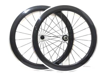 China Matte / Glossy Finishing Carbon Alloy Wheels 700C With Straight Pull Powerway R13 Hub for sale