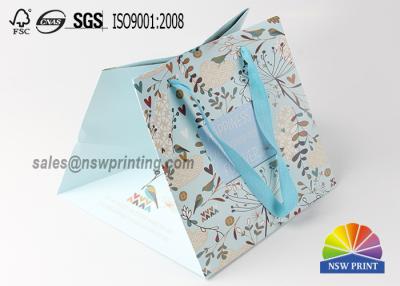 Chine Sacs de transporteur de papier carrés faits sur commande de partie de sacs de cadeau de papier d'imprimerie de Cmky de boutique à vendre