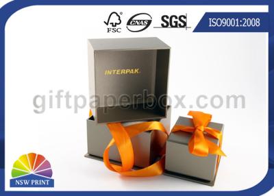 China Silberne Pappe/Kunstdruckpapier lagerten Deckel-Geschenkbox mit Band Bowknot schwenkbar zu verkaufen