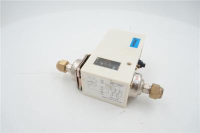 China Direct Reading Scale Vacuum Differential Pressure Switch Easy Installation for sale