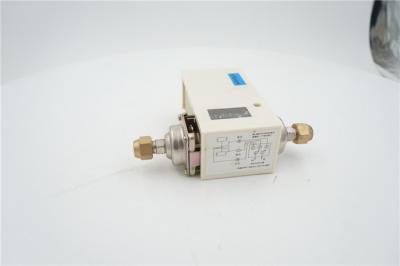 China High Sensitive Electric Pressure Controller , Digital Differential Pressure Switch for sale