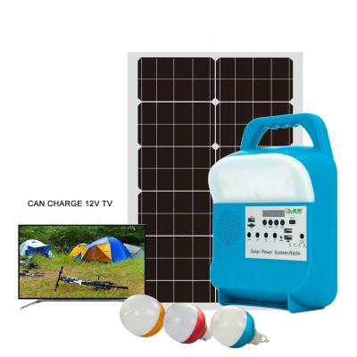 China Diseño de moda Generador de energía solar recargable Sistema de luz solar Estación de energía portátil Mini sistema de luz solar en venta