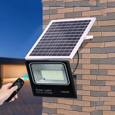 China IP66 Floodlight Industrial Waterproof Outdoor Solar Reflector Led Garden Solar Floodlight for sale