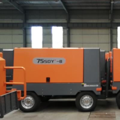 China Portable AC Power Diesel Screw Air Compressor 380V Lubricated Style for sale