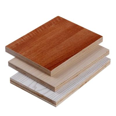 China CARB Certified 18mm Wood Grain Melamine Plywood For Kitchen Cabinet for sale