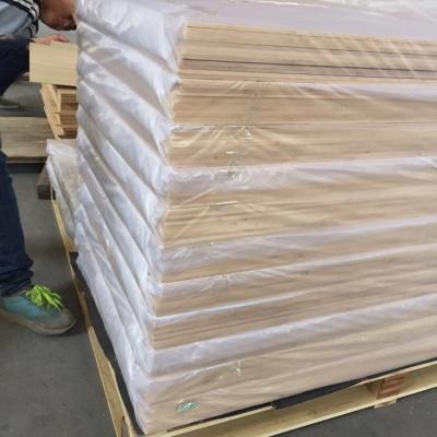 Cina Un legno di bambù solido orizzontale di tre strati riveste E0 di pannelli ha carbonizzato il compensato di bambù in vendita