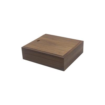 China Servicio exquisito Lidded de desplazamiento de empaquetado del OEM del diseño de la caja de madera del pino en venta