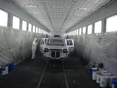 China 15000 Sets/Yearl Auto Paint Shop Spraying Line With Semi - Automatic Transport System for sale