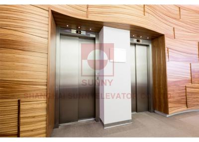 China Tipo posterior elevador de alta velocidad del sitio de la máquina del contrapeso pequeño del pasajero del elevador en venta
