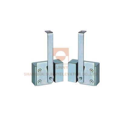 China Villa Elevator / Lift Spare Parts Instantaneous Type Safety Clamp CE Approval for sale