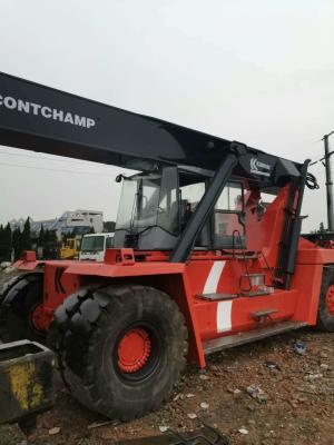 China Empilhadeira de segunda mão de 45 toneladas usada Kalmar Reach Stacker Drd450 movido a diesel à venda