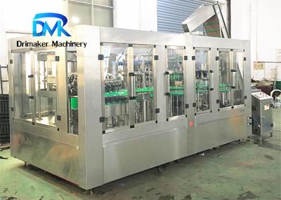 China Máquina de engarrafamento de vidro de vidro da máquina de engarrafamento 8000bph da bebida à venda