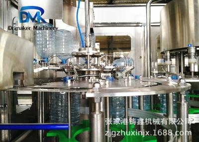 China Automatische Waterwas en het Afdekken Gedreven de Motor die van Machine 2000 Bph vullen Te koop