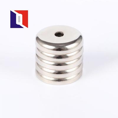 Chine Custom Industrial Magnet Permanent Round Unipolar Neodymium Pot Magnets à vendre
