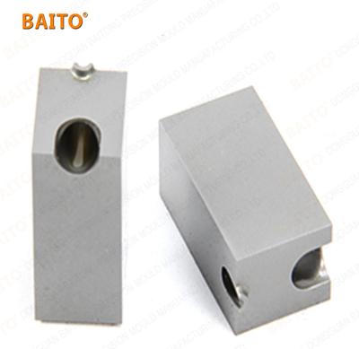 China DME Standard 54HRC Cashew Gate Insert GIS Mold Components for sale