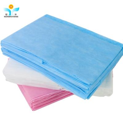 China Cubierta de cama no tejida disponible de la sábana de la tela de la prenda impermeable para el sitio de la belleza del sitio del balneario del hospital en venta