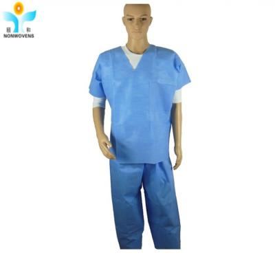 中国 PP SMS Disposable Patient Suits Separate Drawstring Waist For Hospital Uniform 販売のため