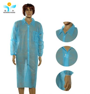 中国 25-40gsm医者のための使い捨て可能な実験室のコートの人そして女性 販売のため