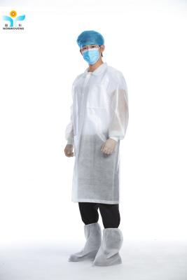 China Unisex 30g Disposable Lab Coat Blue White PP SMS Bacterial Proof for sale
