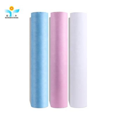 China 180x80cm Disposable Bedsheet Roll , 20gsm Massage Bed Sheet Cover With Face Hole for sale