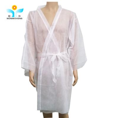 China Traje disponible PP Eco no tejido del kimono de YIHE amistoso para el salón en venta