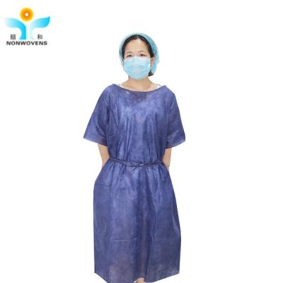 China Vestido médico del aislamiento de la tela no tejida de los PP del SMS con la manga corta en venta