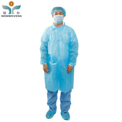 China XL Single Use Disposable Medical Lab Coat 25-50gsm Protective Clothing for sale