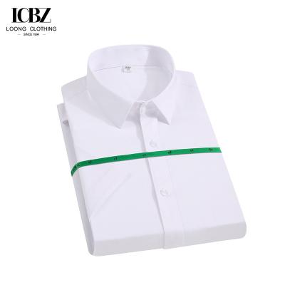 China Camisas de talla grande con manga corta para hombres Camisas de oficina personalizadas para negocios en venta
