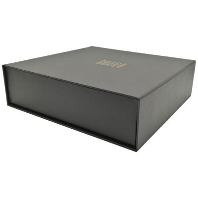 China EVA Gift Packaging Paper Rigid Box With Ribbon Glossy Lamination for sale