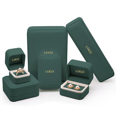 中国 贅沢な注文のロゴの磁気宝石箱のブレスレットの包装 販売のため