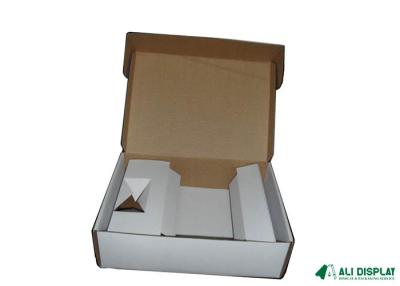 China Cosmetic 250gsm Corrugated Gift Box 60mm Insert Foldable Magnetic Box for sale