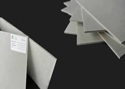 China Cartón gris de la cubierta de libro de la alta tiesura en materiales reciclados en venta