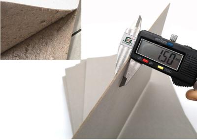 China Hoja gris de papel dura común del cartón de la tiesura 1.5m m de la pulpa mezclada en venta
