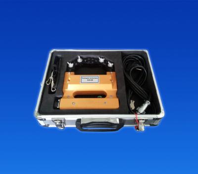 China Detector ultrasónico electromágnetico portátil SJ220 del defecto del yugo del detector del defecto con la fuente de Powe en venta