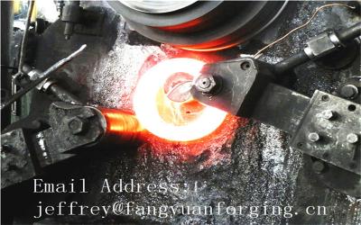 中国 機械で造られるギヤ ボックスの熱い造られた熱処理の荒いのための 8822H 合金鋼鉄鍛造材ギヤ シャフト リング 販売のため