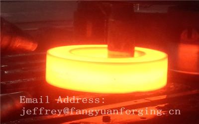 Chine 1,4903 L'acier inoxydable X10CrMoVNb9-1 a forgé des douilles forgeant la tuyauterie de cylindre à vendre